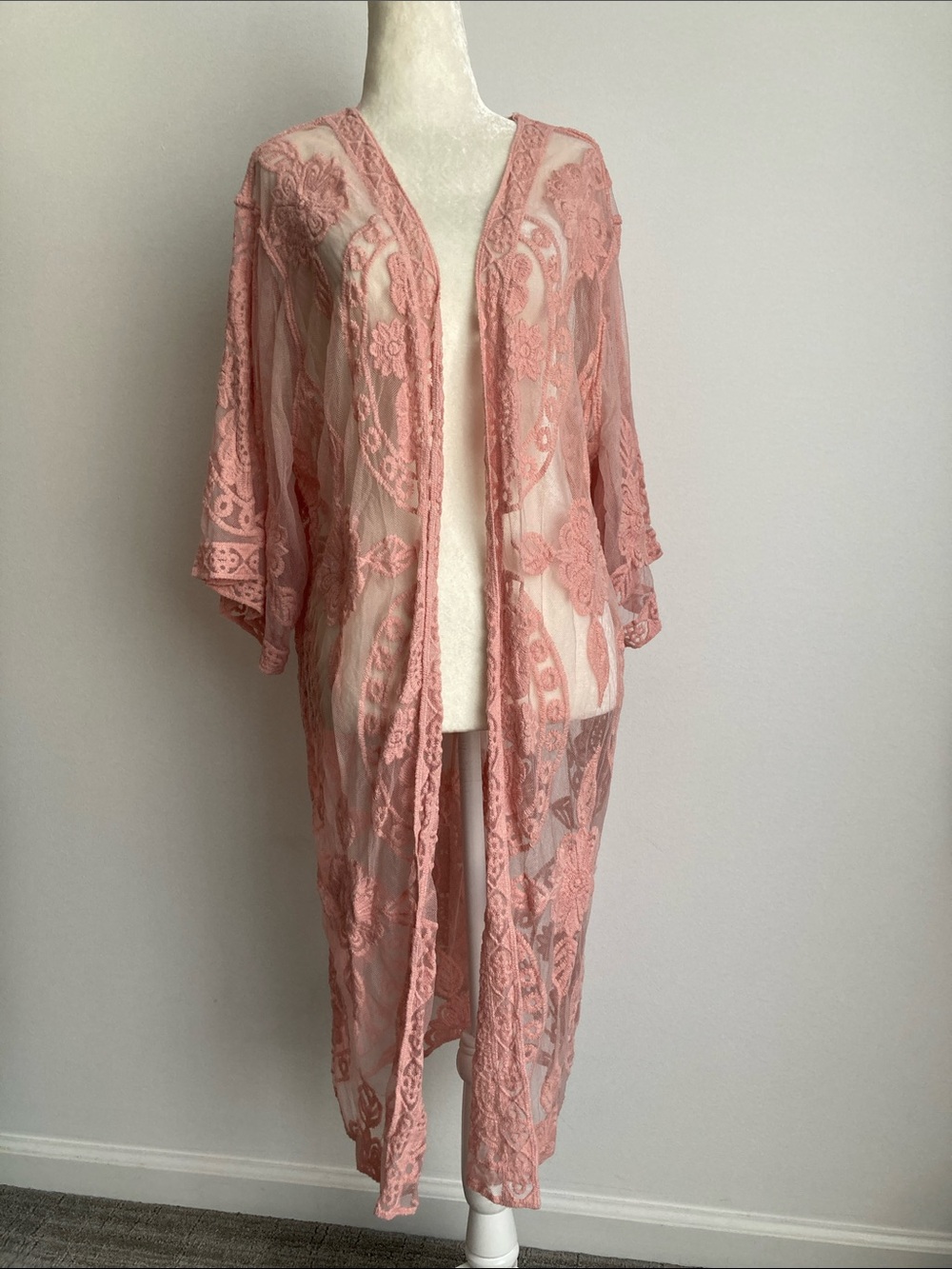 Time and Tru Multi-Purpose Sheer Open Front Cover - L-XL